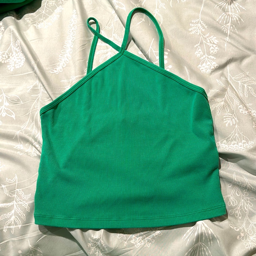 ARITZIA CROP HALTER TANK XSMALL